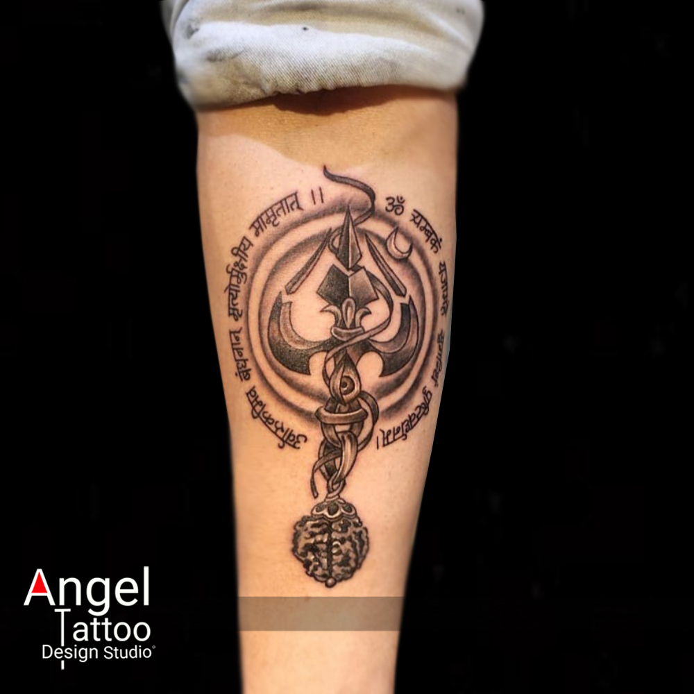 Deep Aarchi Tattoo - Gayatri mantra tattoo design on back #gayatrimantra  #backtattoo #religious #tattoo #omtattoo are #omtattoo #tattoo #om #tattoos  ... #black #inked #artist #mantra #trishultattoo #lovetattoos #cooltattoos  #of #instagram ...